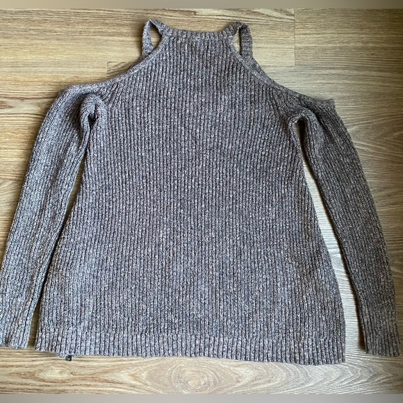 American Eagle Outfitters Cut Shoulder Sweater size S - Picture 4 of 7